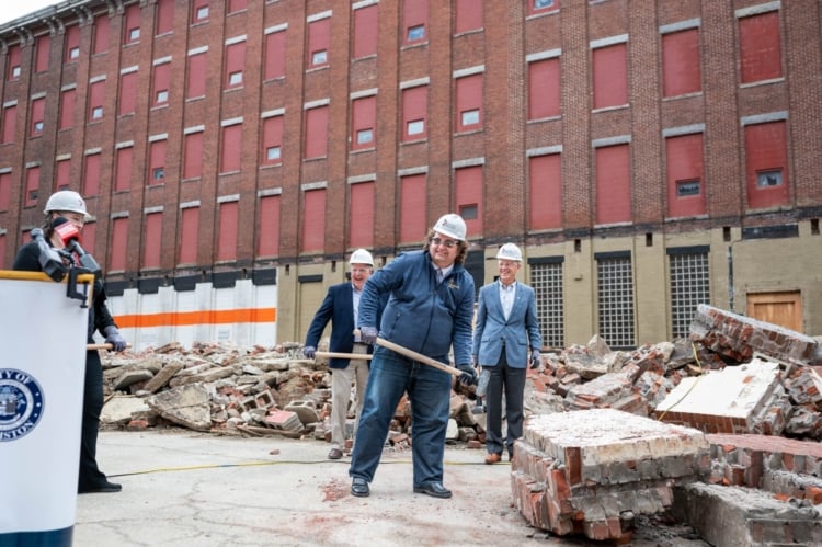 Lewiston Mayor Carl Sheline breaking ground on new lewiston apartments